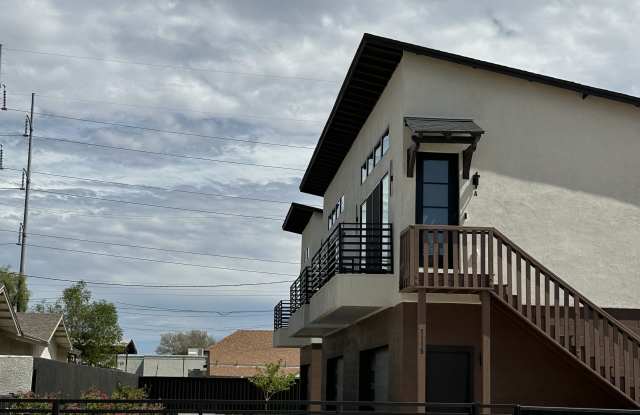 1115 South Montezuma Avenue Gallery 3