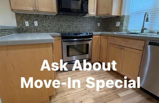M/I SPECIAL! Highland Park Townhome w/ 3BR/2BA at over 1,000 Sq Ft! photos photos