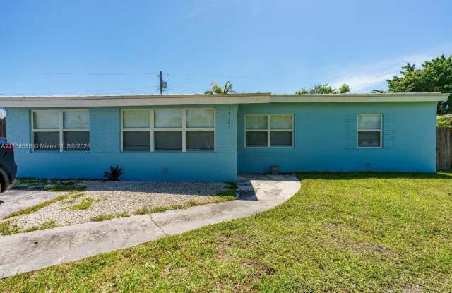 18381 NE 21st Pl - 18381 Northeast 21st Place, North Miami Beach, FL 33179
