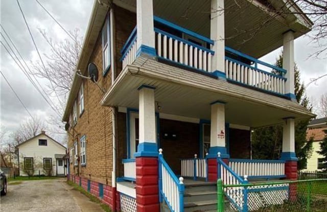 2104 West 10th St - 2104 West 10th Street, Cleveland, OH 44113