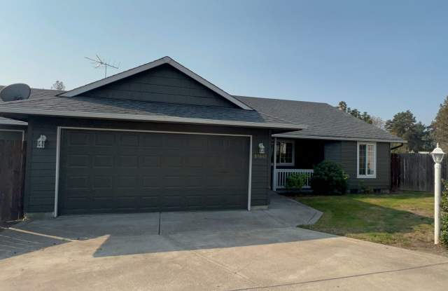 Charming Veneta Home! photos photos
