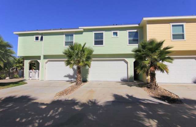 247 Roberts Ave - 247 W Roberts Ave, Port Aransas, TX 78373