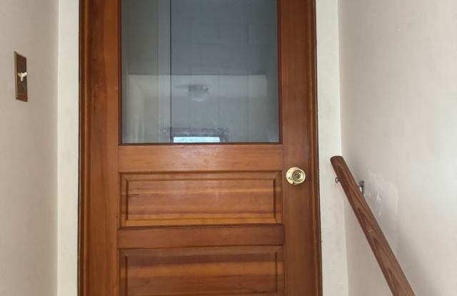 3 Bedroom 1 Bath 2nd Floor Unit Gallery 4