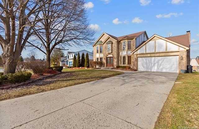 37701 FLEETWOOD Drive Gallery 3