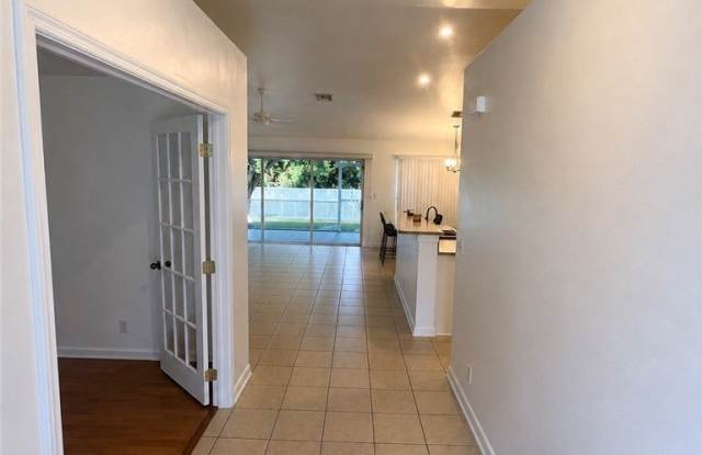 4118 NE 20th Place Gallery 4