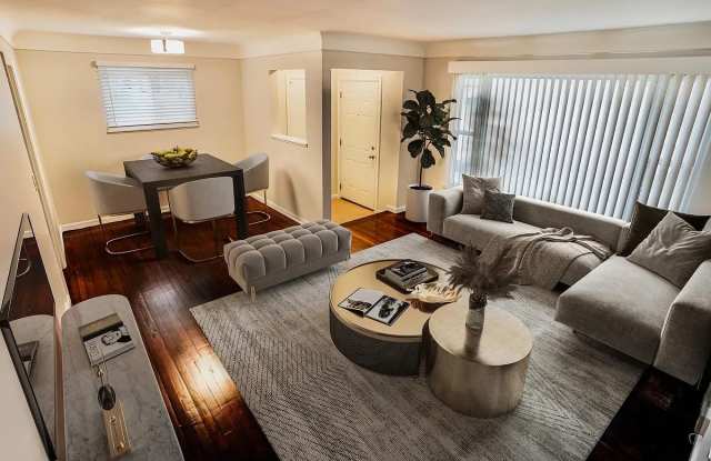 22000 Gardner St photos photos