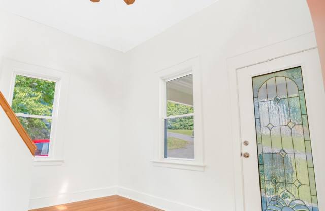 29 Hazelhurst Avenue Gallery 2