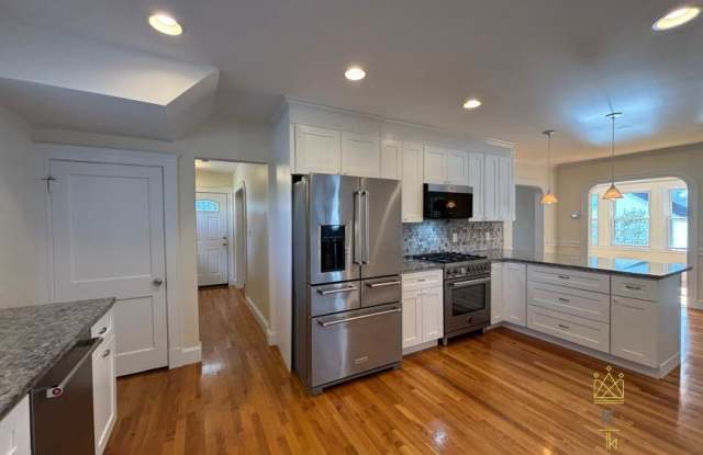 40 Ansonia Rd. Gallery 1