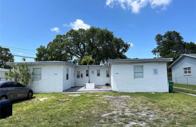 2765 NW 55th St photos photos