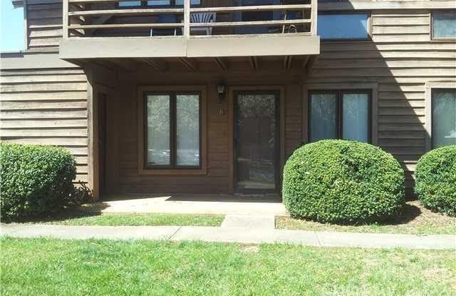 1839 J Julian Lane - 1839 J Julian Lane, Charlotte, NC 28208