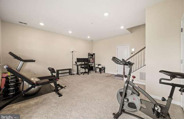 337 DAWSON PL Gallery 4