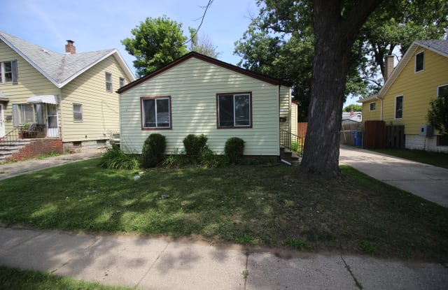 7035 Orchard Ave - 7035 Orchard Avenue, Warren, MI 48091