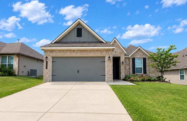1445 Lake Ridge Drive Gallery 1