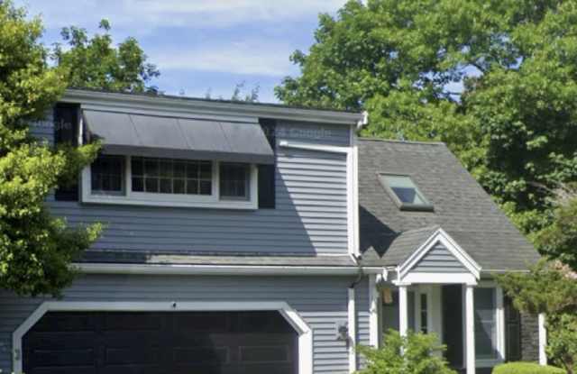 94 Country Club Dr photos photos