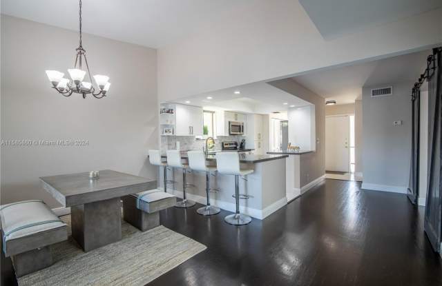 874 NW 79th Ter - 874 Northwest 79th Terrace, Plantation, FL 33324