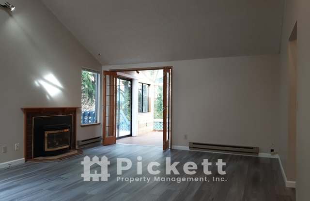 3988 Fischer Park Avenue Northeast Gallery 4
