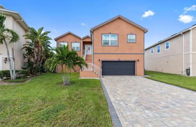 1081 S POINTE ALEXIS Drive Gallery 1