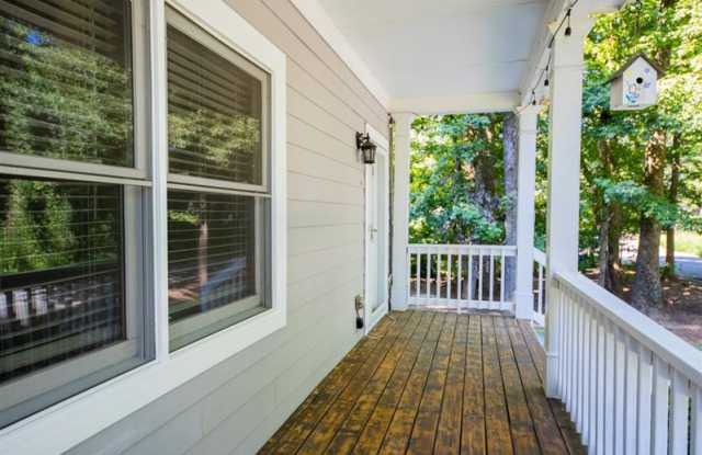 1557 Paxon Street SE Gallery 2