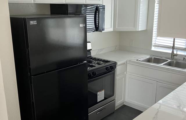 361 W California Ave photos photos
