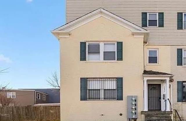 1275 MEIGS Place NE Gallery 2