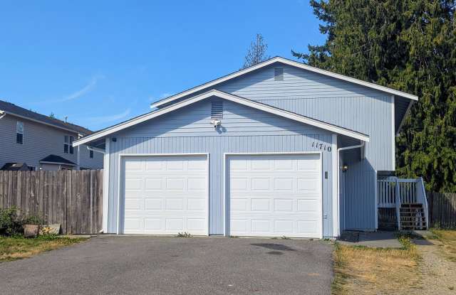 4Bd/1.75Ba Everett House Gallery 3
