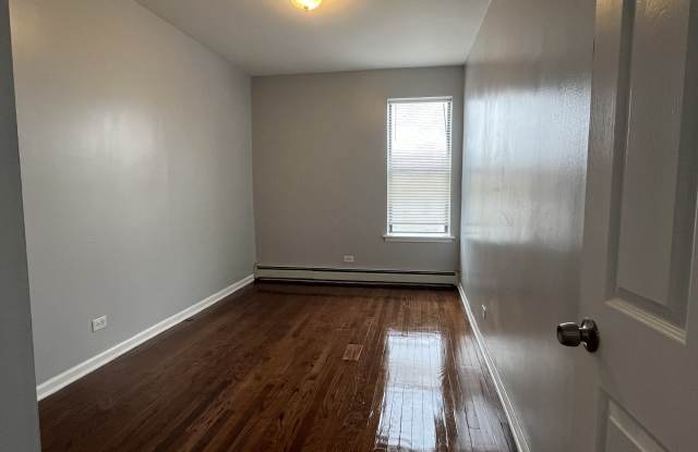 9 North Keeler Avenue - 306 Gallery 4