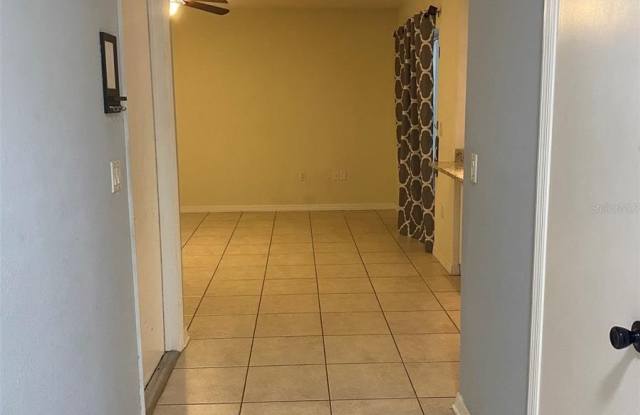 8029 SANDBERRY Boulevard Gallery 3