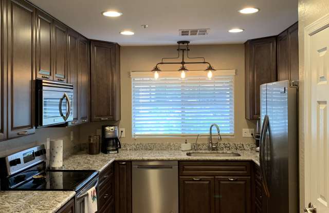 12439 W Morning Vista Ln Gallery 4