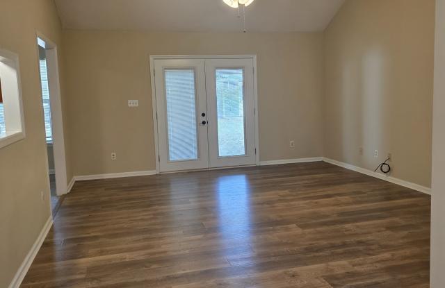 105 Indianola Court Gallery 2