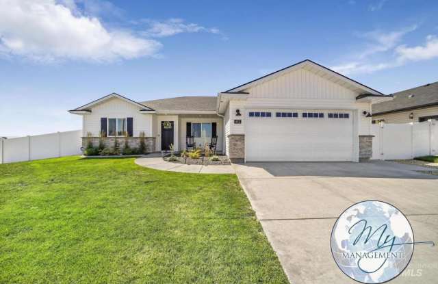 492 April Ave photos photos