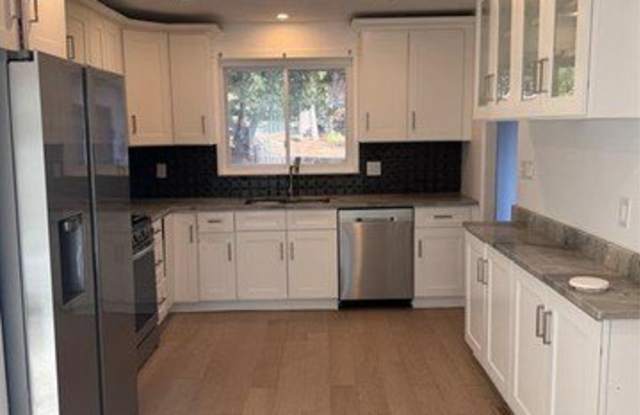 1440 W Square Lake Road Gallery 4