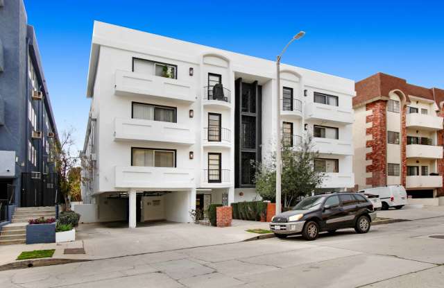 1525 Amherst Apartments Gallery 1