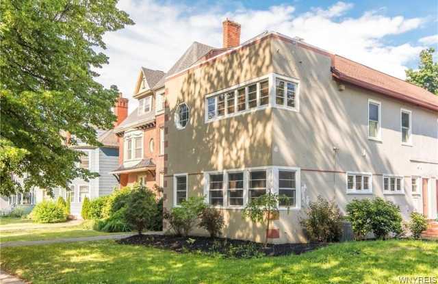 371 Linwood Avenue photos photos