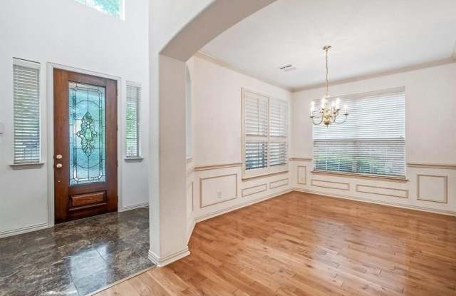 8715 Rugby Drive Gallery 3