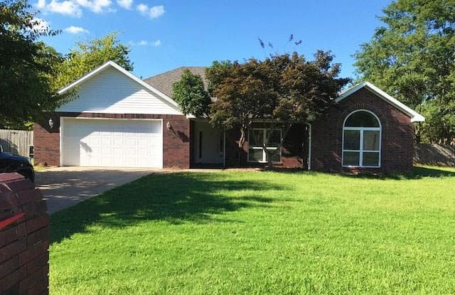 2778 Meandering  WY - 2778 East Meandering Way, Fayetteville, AR 72701