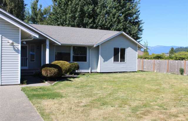 3 Bedroom, 2 Bathroom House in Burlington! photos photos