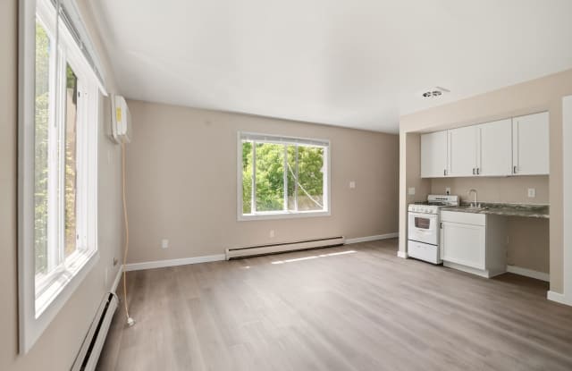 Freshly Remodeled Studio in the Heart of Waukesha! photos photos