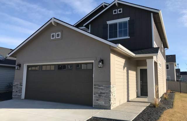 128 N Sevenoaks Ave - 128 N Sevenoaks Ave, Eagle, ID 83616
