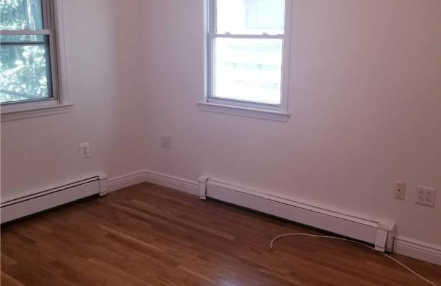 224 Jefferson Avenue Gallery 4
