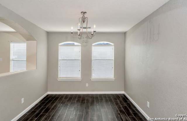 1506 GENTLE CURRENT Gallery 3