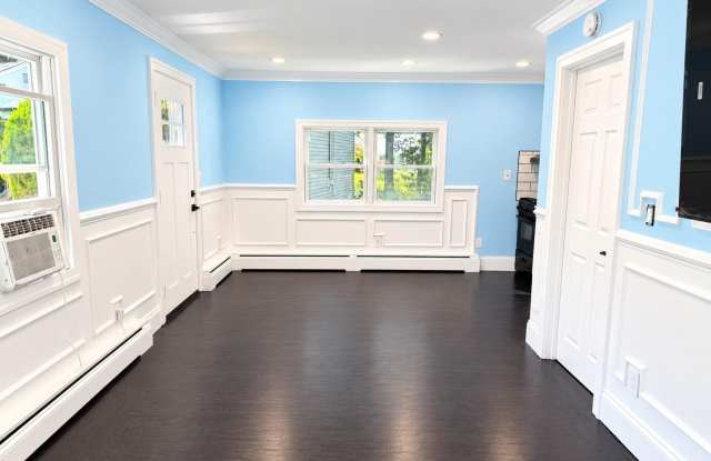 305 Smithtown Boulevard Gallery 4