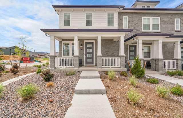 Sterling Ranch 3bed 3bath - like NEW! photos photos