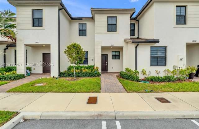 12871 SW 233rd Ter Gallery 2