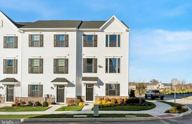 122 ARCADIA Way photos photos