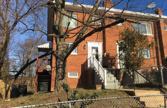 806 Neptune Ave - 806 Neptune Avenue, Glassmanor, MD 20745