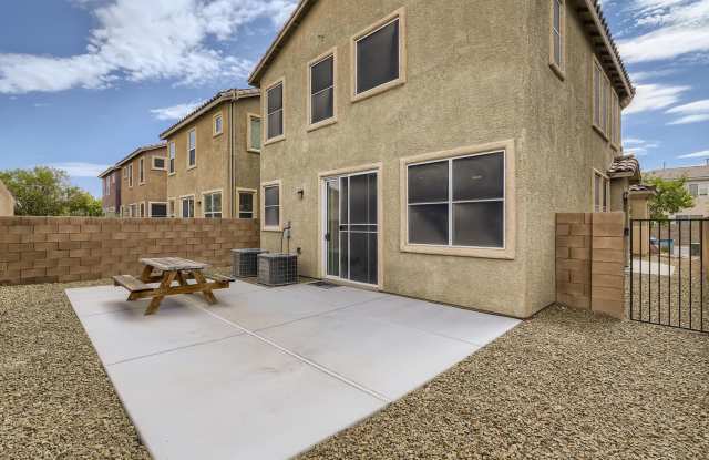 2 Story Southwest home with 3 Bedrooms , 2.5 Bathrooms Attached 2 Car Garage photos photos