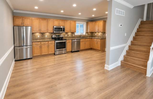 Coming Soon - Single Family Home in Severna Park with large yard Gallery 4