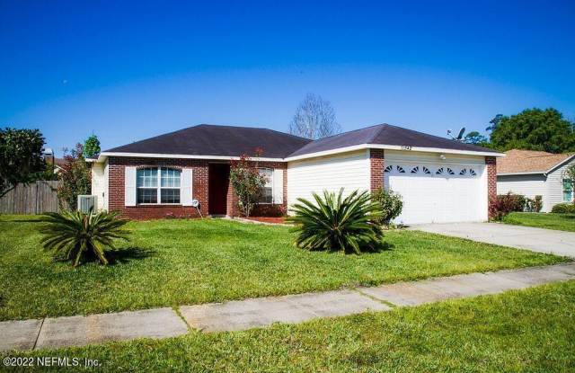 11542 WANDERING PINES TRL W - 11542 Wandering Pines Ln, Jacksonville, FL 32258