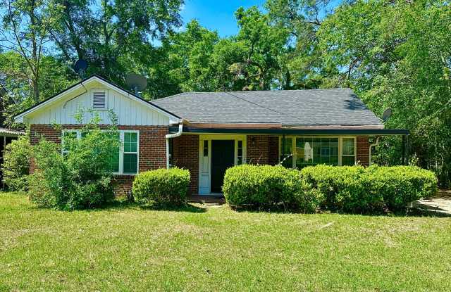 1104 Williams St photos photos