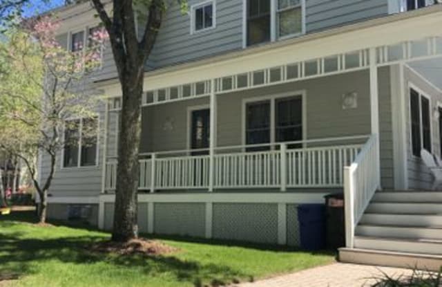18 Russell Place - 18 Russell Place, Arlington, MA 02474